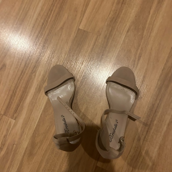Nude Open Toe Heels Sz 8 - Picture 3 of 4